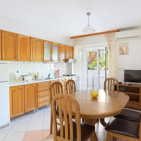 Vuko * Ποντστράνα