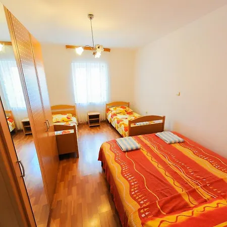 Apartment Vuko